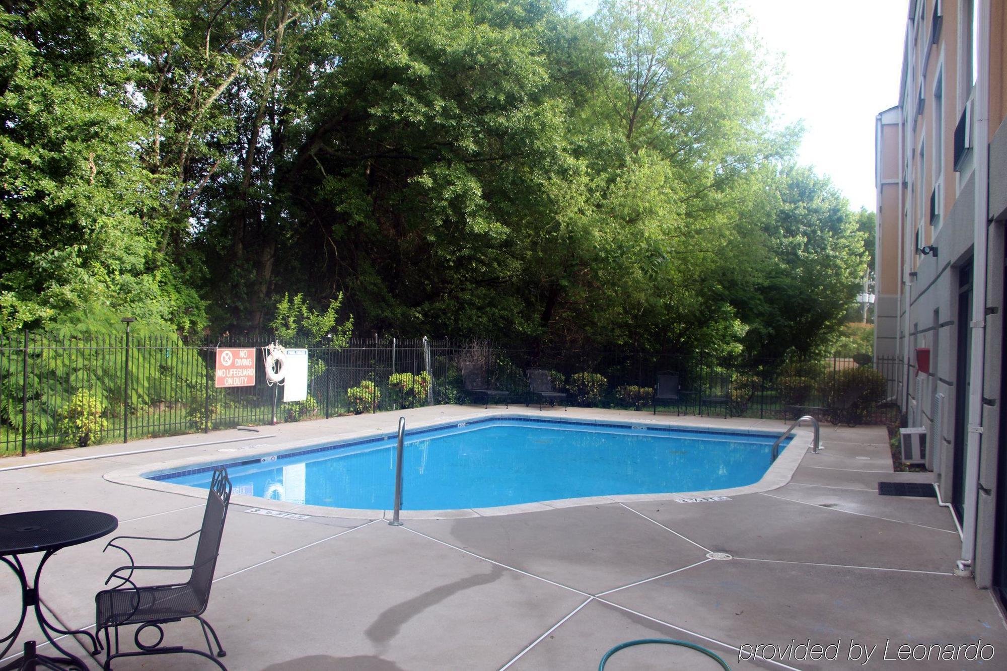 Jameson Inn & Suites Riverdale Exteriér fotografie
